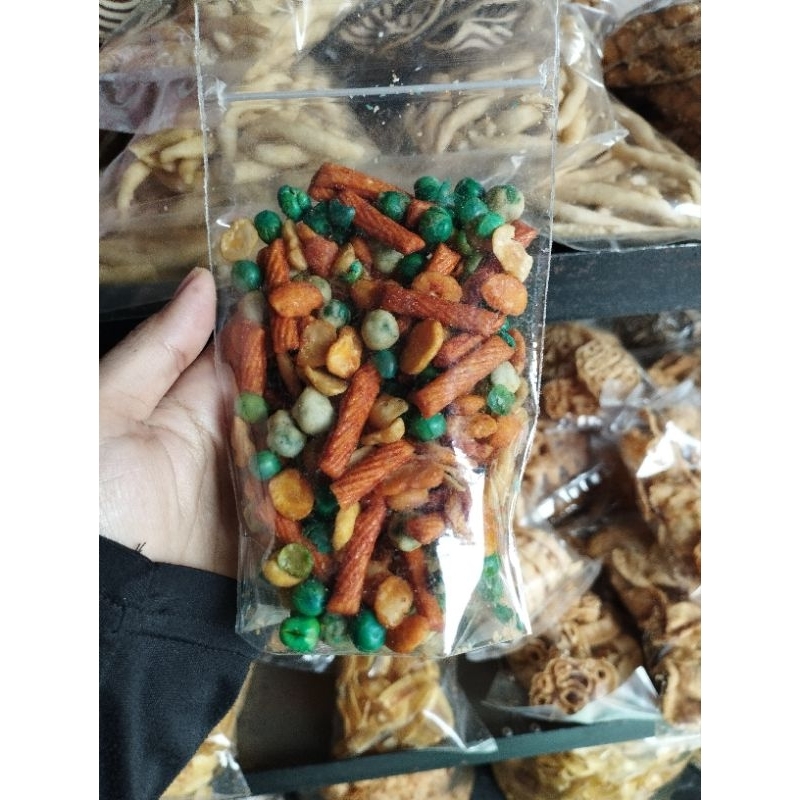 

Kacang Campur