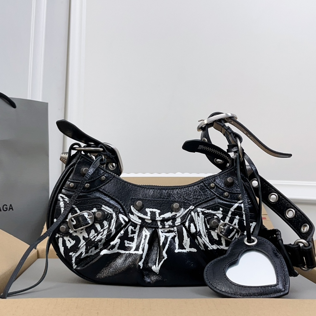 BLSJ 72000-1 [Top Original Order] Balenciag Le Cagole Half Moon Underarm Dumpling Bun