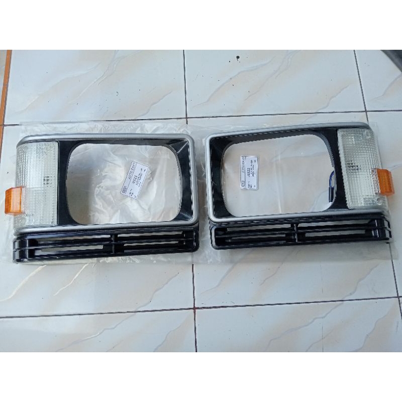 GRIL LAMPU/COVER LAMPU L300 LAMA Th 1985-2006