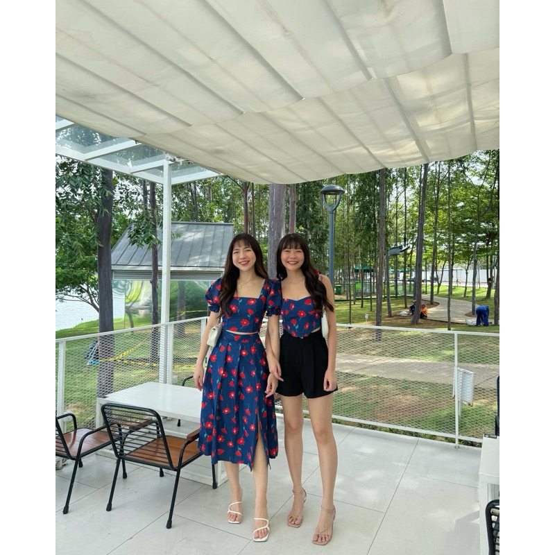 Oudre - Nada Skirt in Navy [New with Tag] | Ansim Set