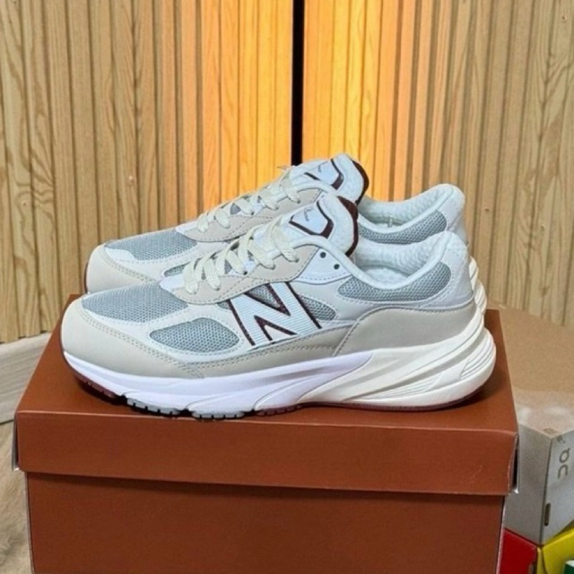 Sepatu New Balance 990 x Loro Piana