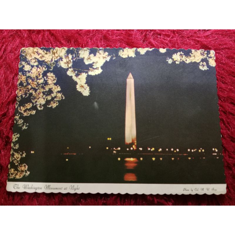 

Post Card USA The Washington Monument UN USED