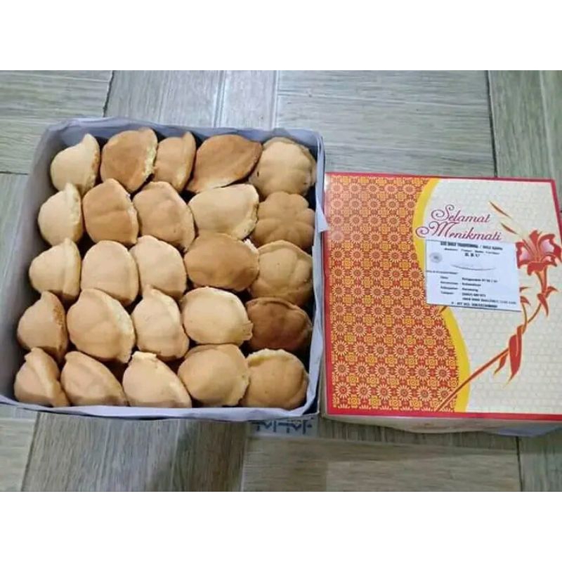 

bolu kijing nanas