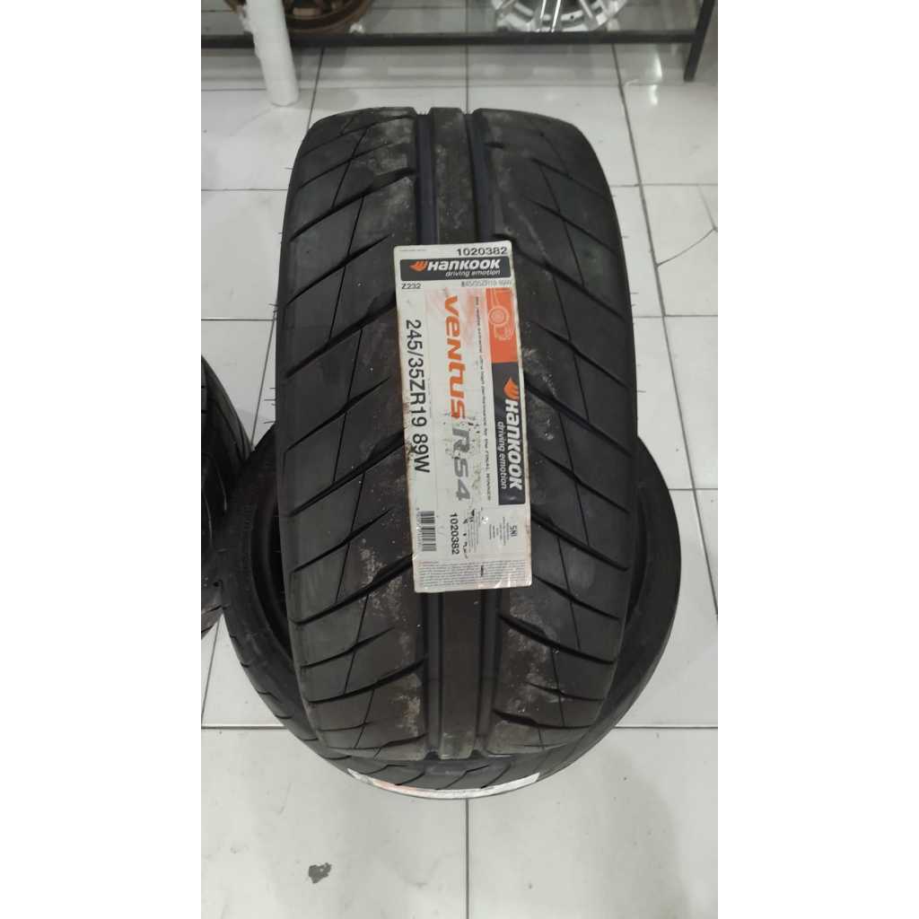 READY BAN SEMI SLICK HANKOOK VENTUS RS4 245 35 R19