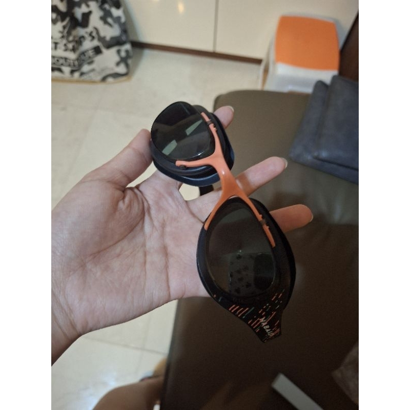 [PRELOVED] KACA MATA RENANG DECATHLON