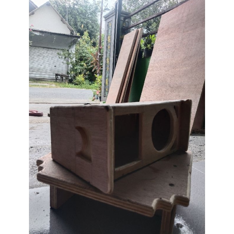 BOX SPEAKER MINIATUR 4 INCH