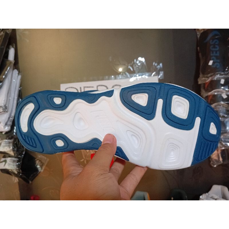 Sepatu running/casual piero CNTR size 39