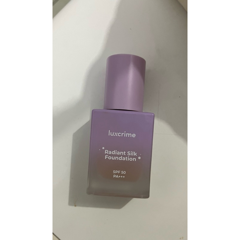 luxcrime radiant silk foundation spf 50 PA+++