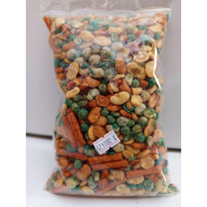 

Kacang Campur pangpang koro pedas manis asin favorit 500gr