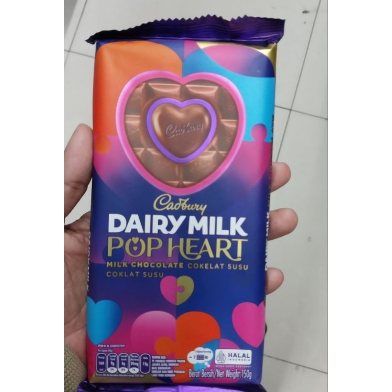 

COKLAT CADBURY DAIRY MILK POP HEART 150GRAM