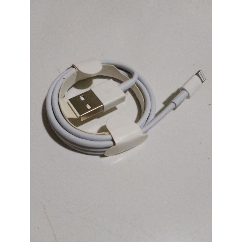 KABEL DATA LIGHTNING/KABEL CHARGER LIGHTNING