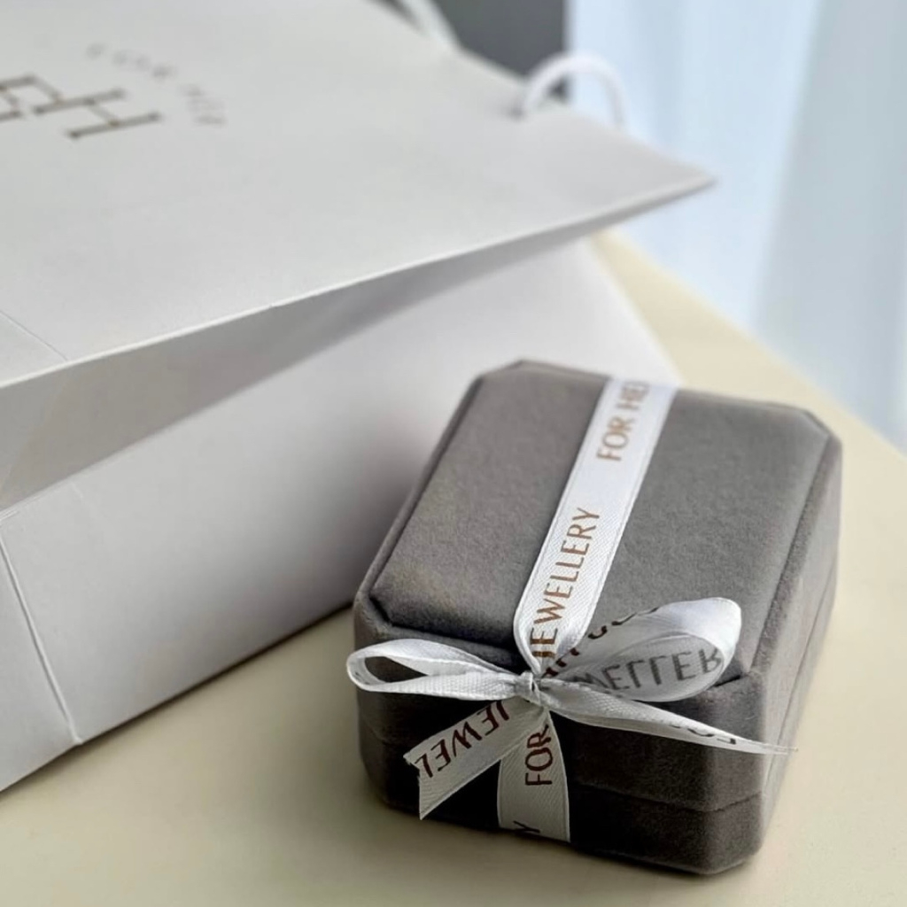 

FOR HER -kotak box dan paper pag PREMIUM