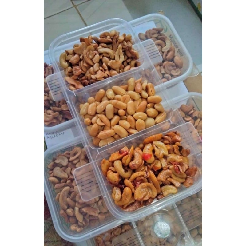 

KACANG MENTE MIX KACANG BAWANG 250GR