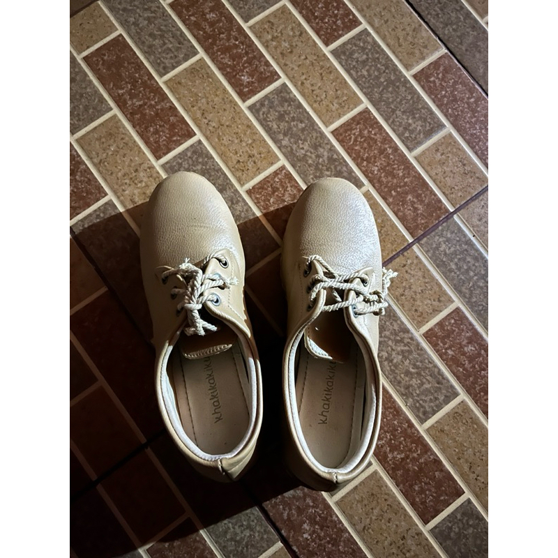 PRELOVED KHAKIKAKIKU MYRA OXFORD UKURAN 37 COKLAT