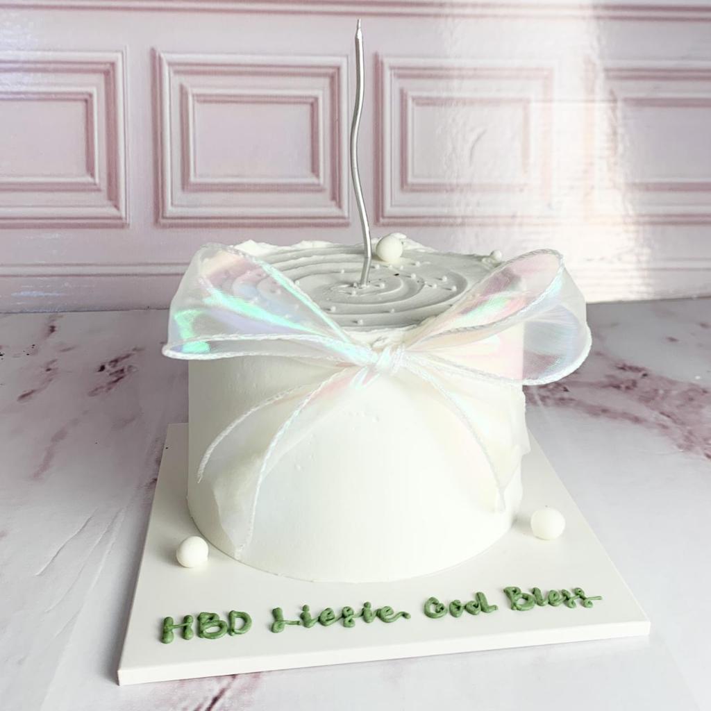 

Kue Ulang Tahun/Birthday Cake/Kue Ultah tema Pita Glossy/Kue Birthday jakarta