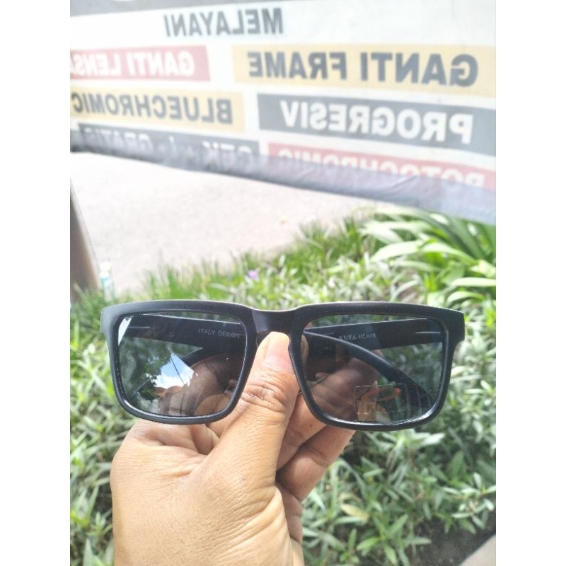 kacamata hitam LENSA ASLI KACA