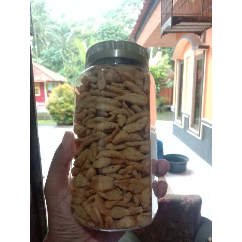 

kue bawang gunting 600 gram sama toples minimal order 2 pcs gurih kriuk