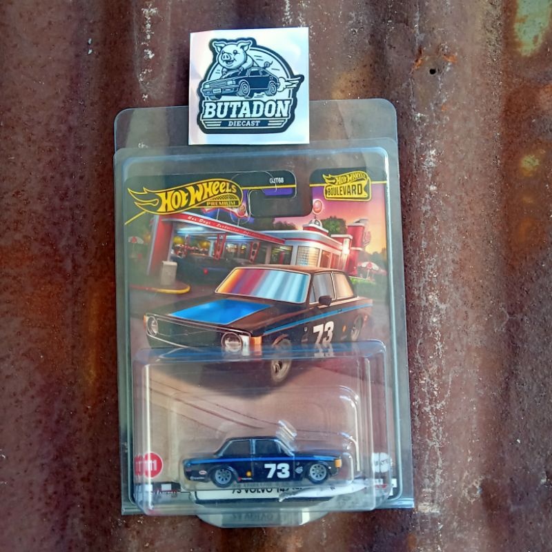 hot wheels premium 73 volvo 142 gl