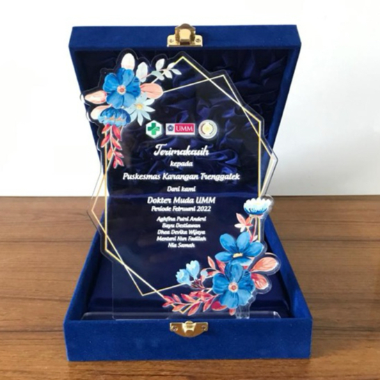 Plakat Akrilik Custom Sehari Jadi