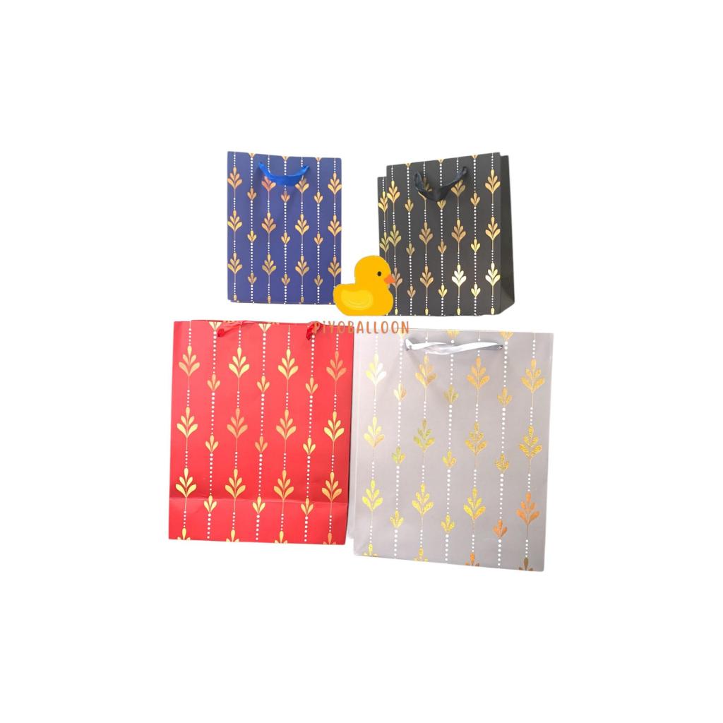

Paper bag motif bunga 2 ukuran ( 1pak isi 12pcs)
