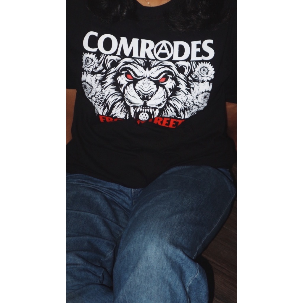Tshirttokoh - Kaos Comrades Loyalty - Frontstreet 02