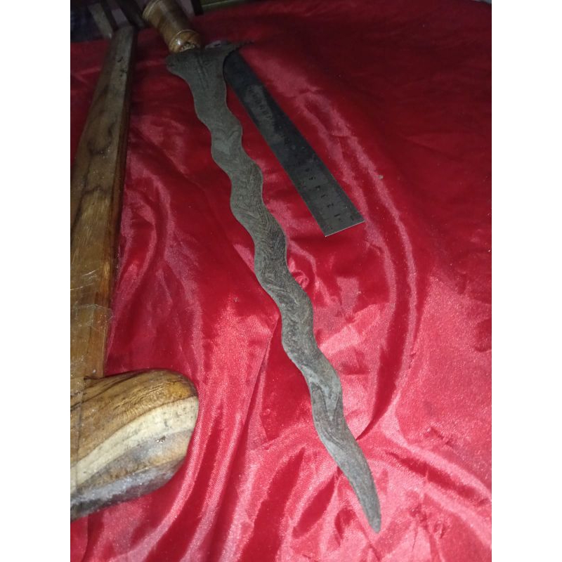 keris Bali panjang Sepuh Blarak Sineret bulu ayam asli Bali Tua