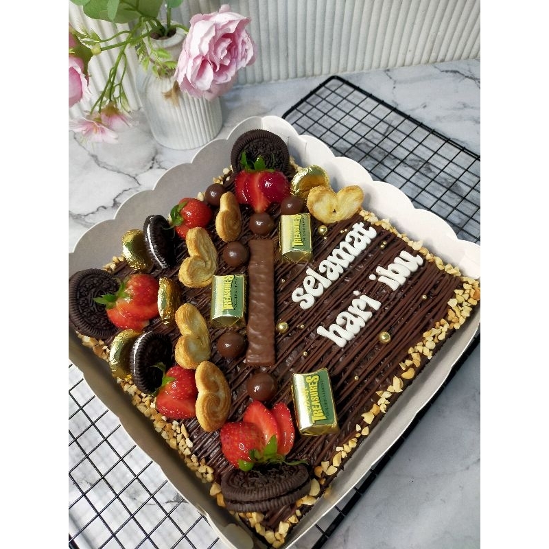 

Fudgy Brownies ulang tahun /Fudgy Brownies / brownies sekat 20*20cm