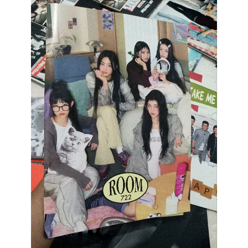 PHOTOBOOK NEWJEANS SG23