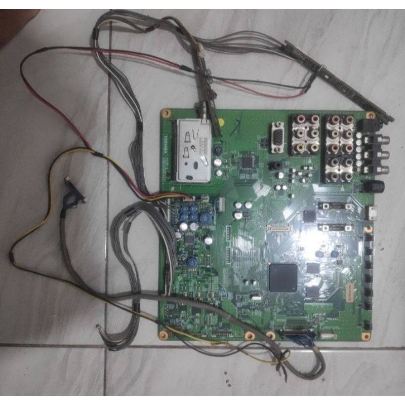mobo tv thosiba 32cv500e