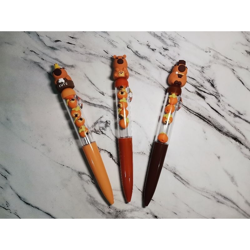 

Bolpen Karakter Capybara