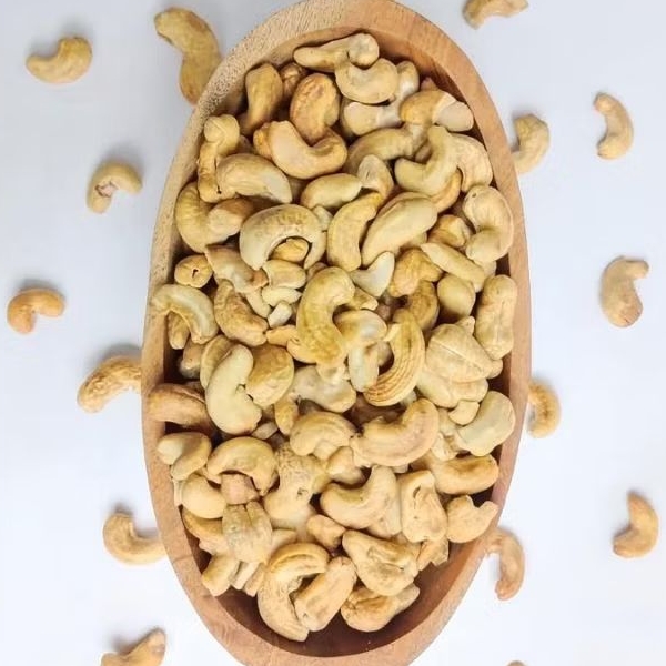 

kacang mete utuh sk1 mentah 1kg