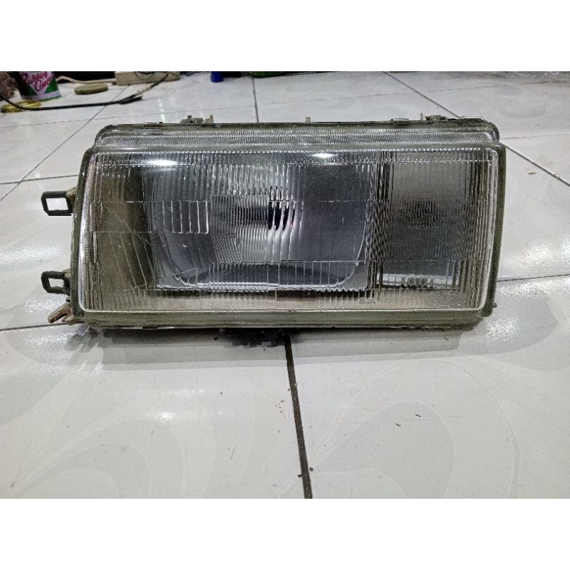 headlamp lampu depan Ford laser original