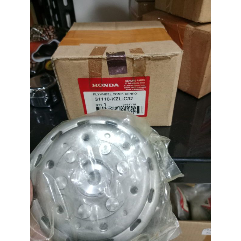 FLYWHEEL COMP DENSO /MAGNET. BEAT F1 KODE PART 31110-KZL-C32