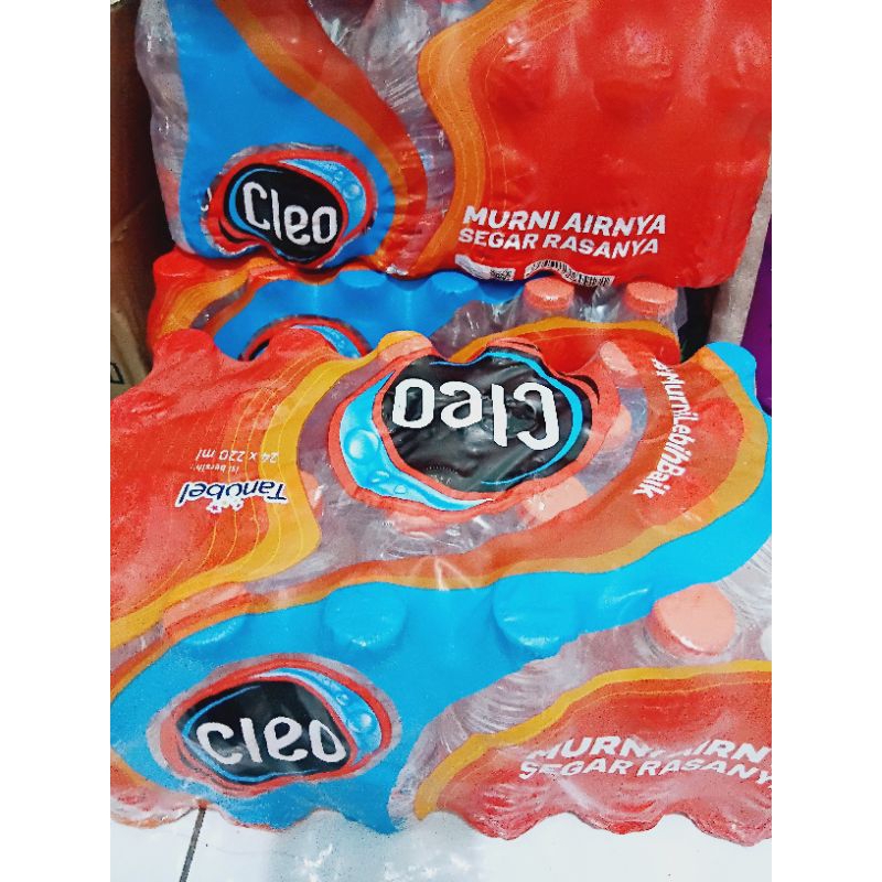 

cleo botol mini isi 24