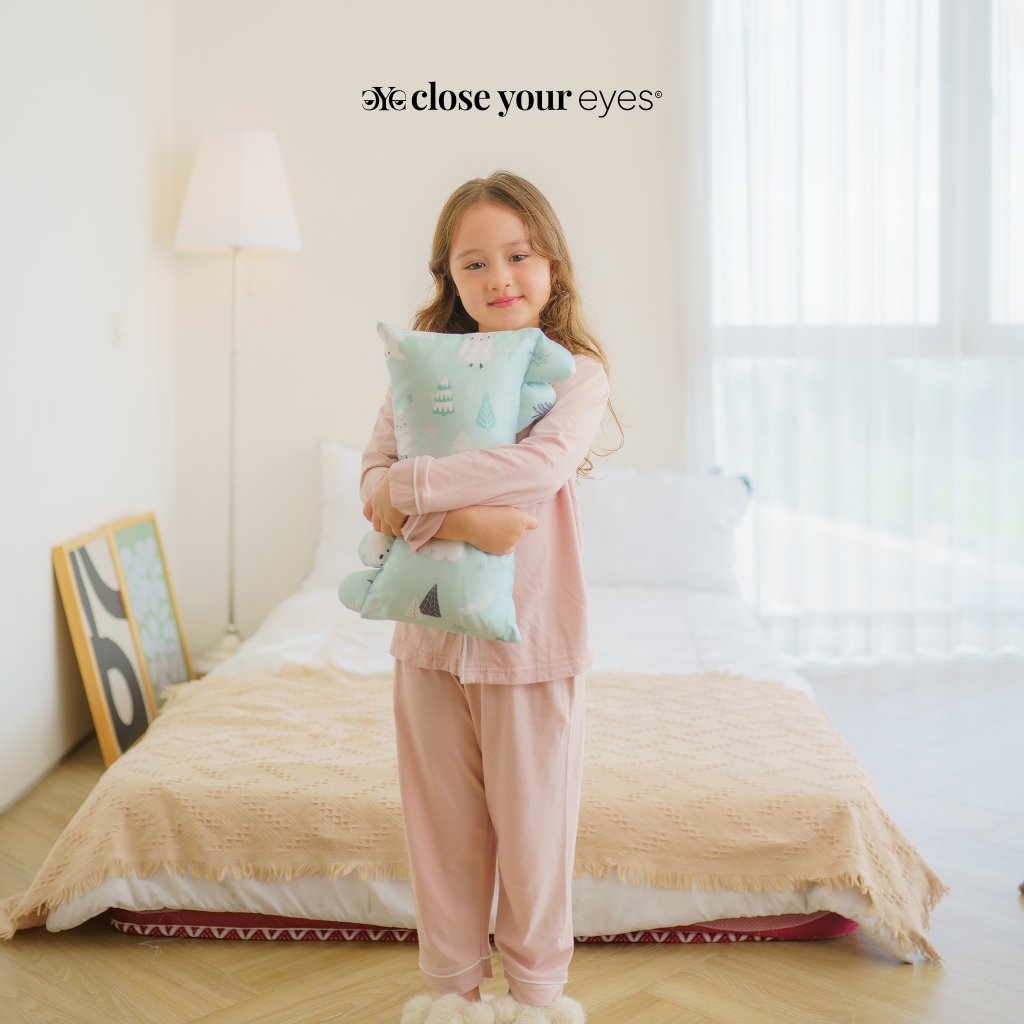 Close Your Eyes “For Kids” - Baby Bolster - Guling Tidur Anak Balita Tencel 60s Halus dan Lembut