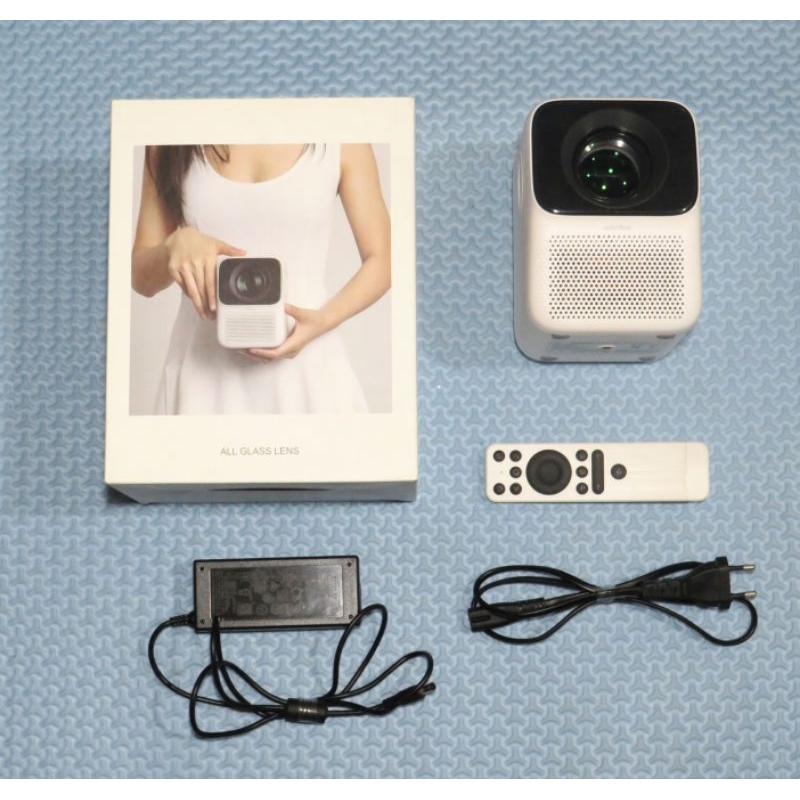 Proyektor Pintar Wanbo T2 Max Android 1080p 4K Proyektor Mini Portabel Mulus Like New Putih Murah
