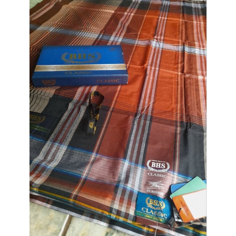 Sarung Bhs classic KSM bertanda tangan