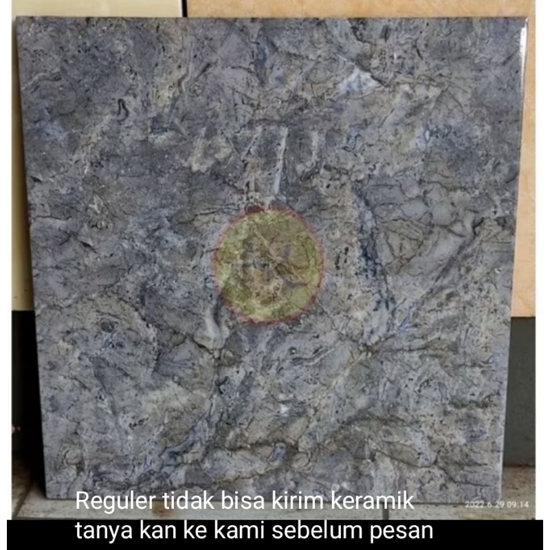 Keramik Lantai Ruangan 50x50 Motif Marmer Glossy