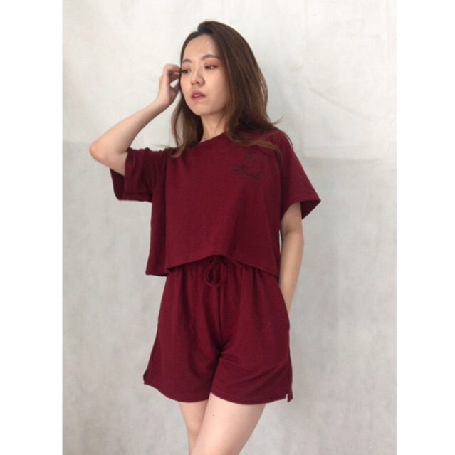Hare Set Shorts One Set Kaos Wanita Celana Pendek Bahan Babyterry Bordir Enore Label Bali