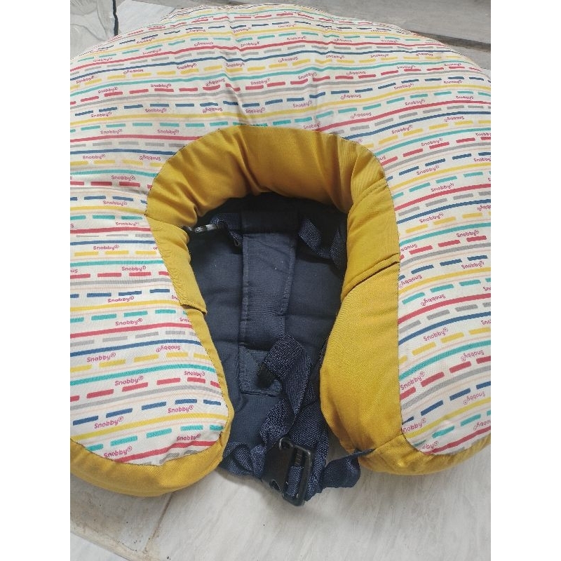 Sofa bayi dan bantal menyusui merk Snobby