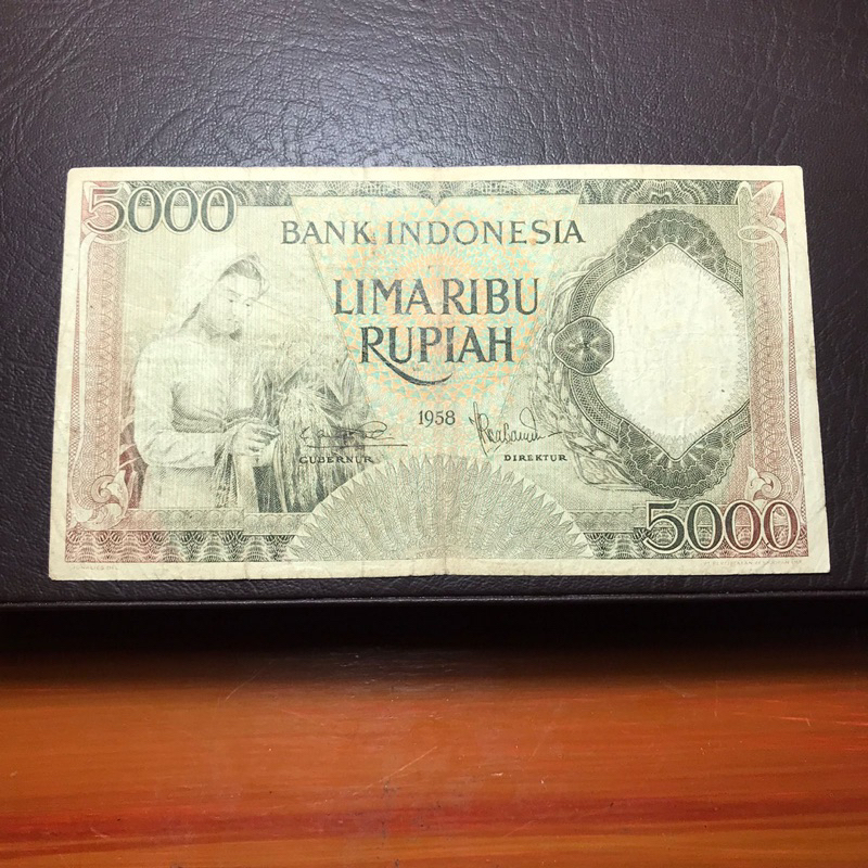 Uang Kuno Indonesia Asli Seri Pekerja 5000 Rupiah Tahun 1958 No. Seri YCH09522