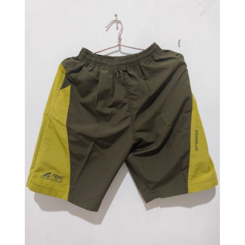 celana pendek merk REI original