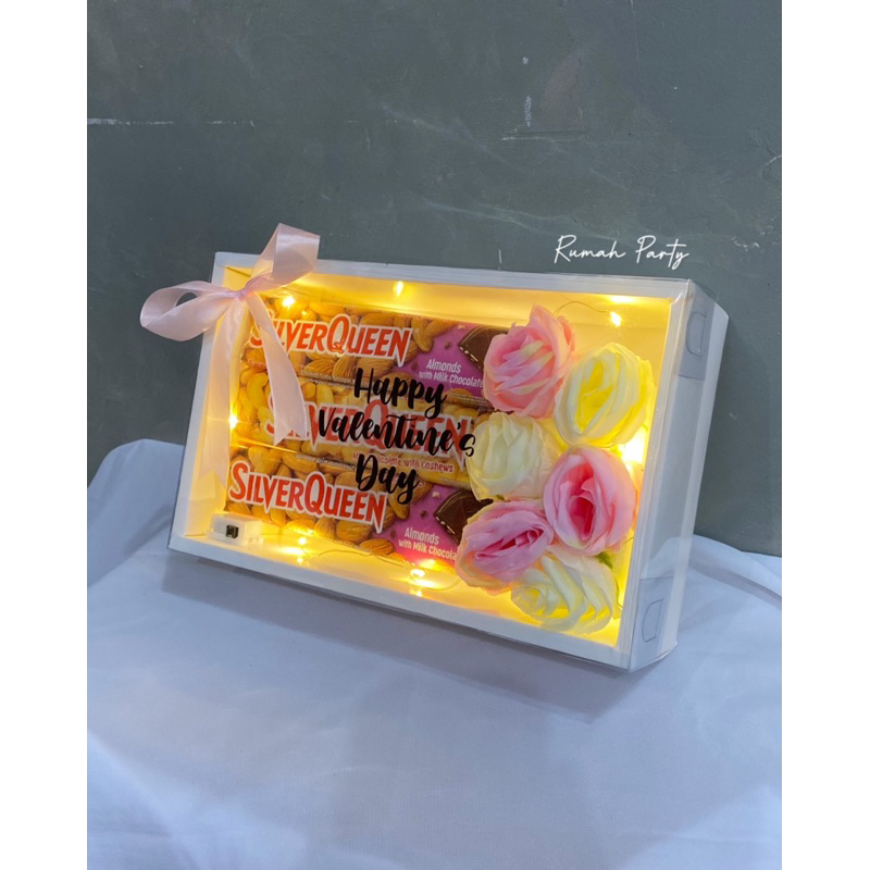 Kado Valentine / Hampers Valentine / Coklat Silverqueen Valentine