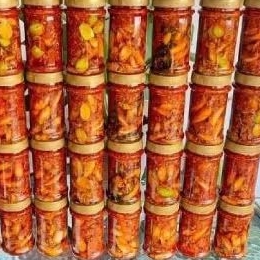 

sambel cumi, teri, jengkol, Pete, tongkol suwir Algojo