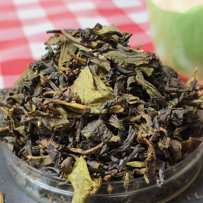 

Daun Teh Alami Organik Proses Tradisional Yellow Tea 50gram