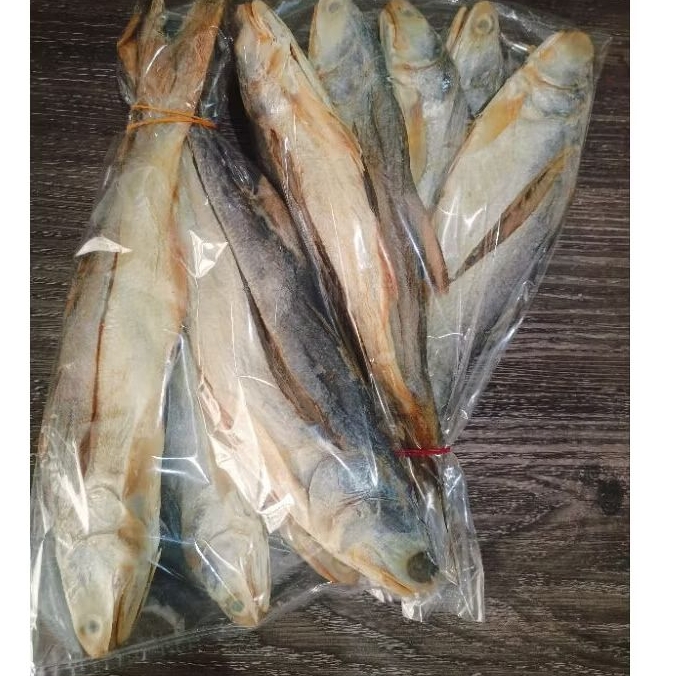 

Ikan Asin Senangin Kuro Besar 500gr khas Bagan sinaboi Riau