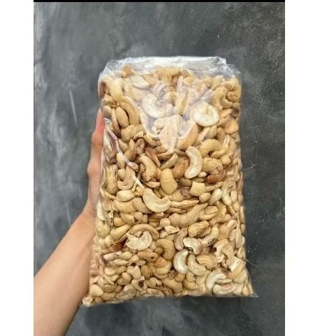 

KACANG MENTE / METE SULAWESI 1KG