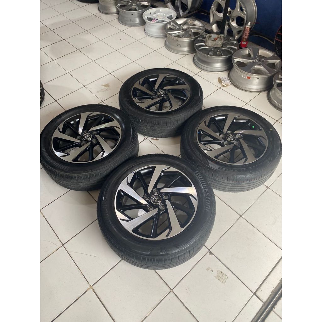 VELG MOBIL SEKEN RUSH RING 17 BUAT INOVA TERIOS CAMRY