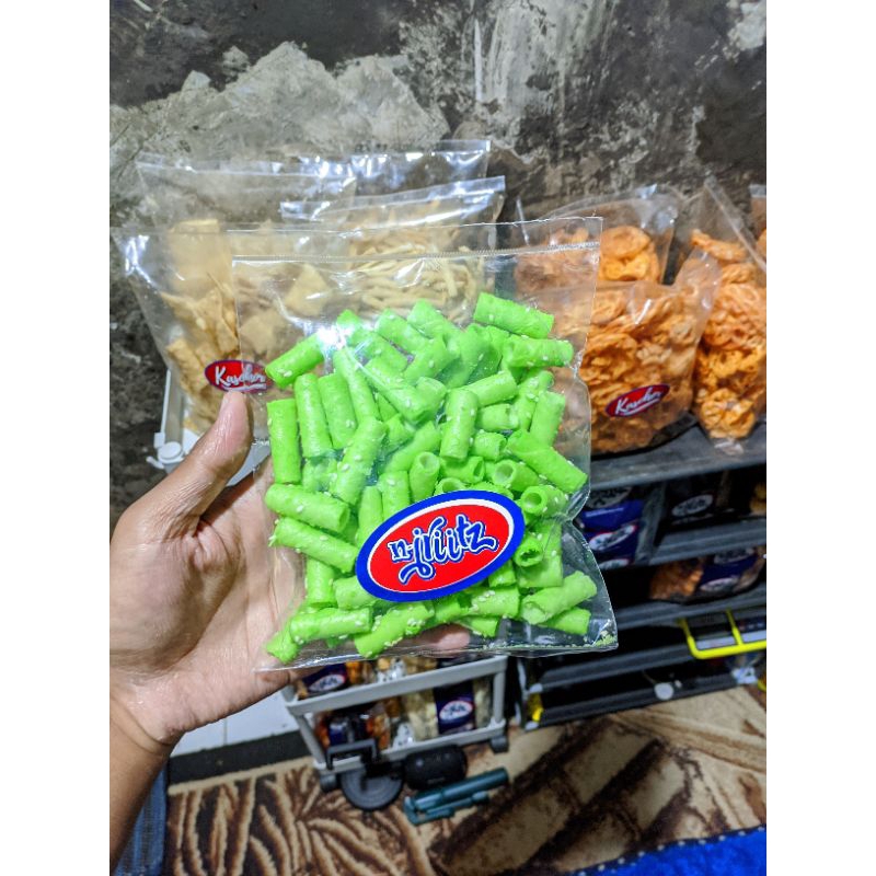 

Makanan Ringan Snack Astor Mini Pandan Wijen N-jritz Cemilan Murah