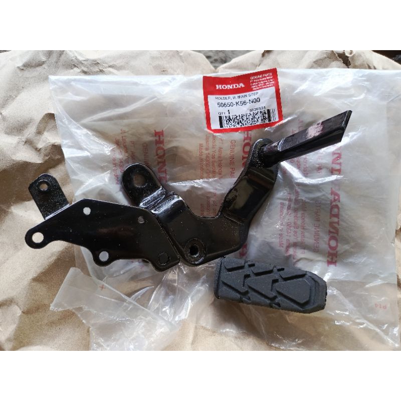 Footstep depan Sonic 150r  GTR 150 kanan